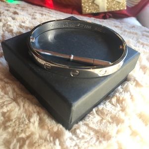 Silver Size 18 with screwdriver